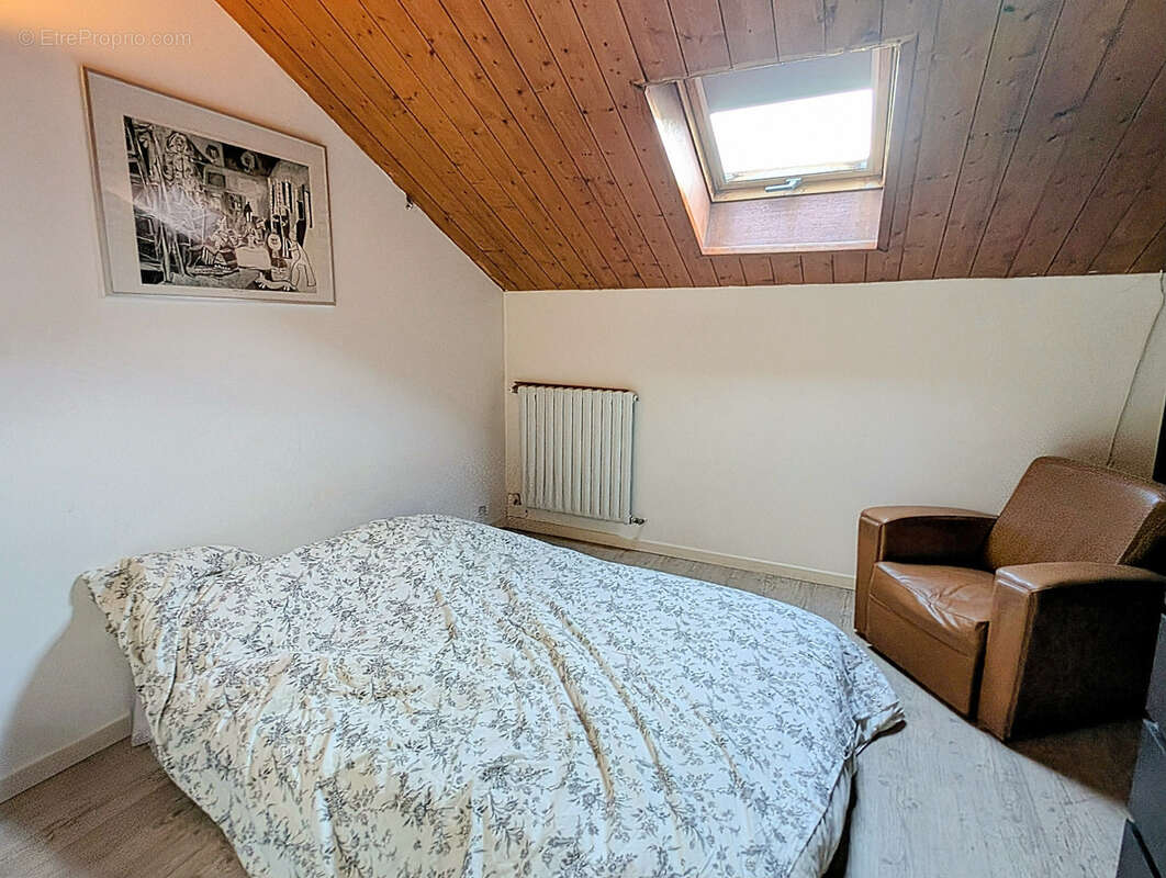 Appartement à CESSY