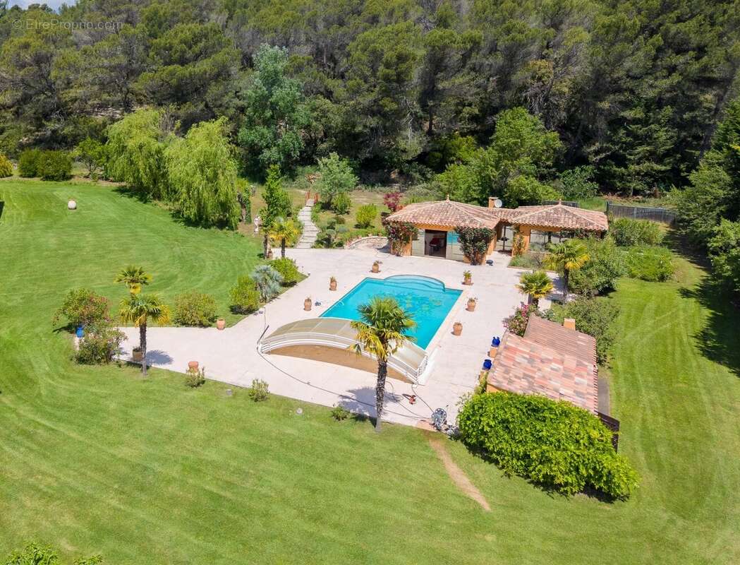 Maison à SAINT-MARC-JAUMEGARDE