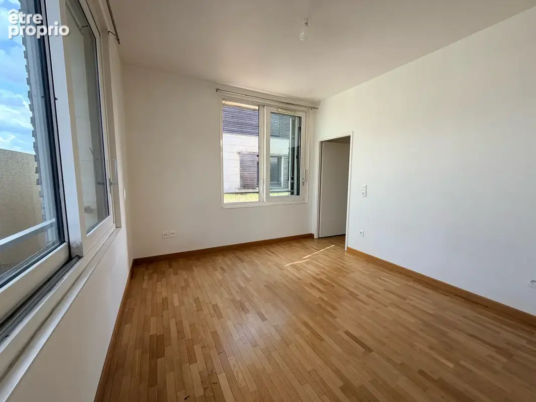EXCLUSIVITÉ — Bordeaux Saint-Pierre : Rare appartement 2 pièces très lumineux avec ascenseur - photo 5