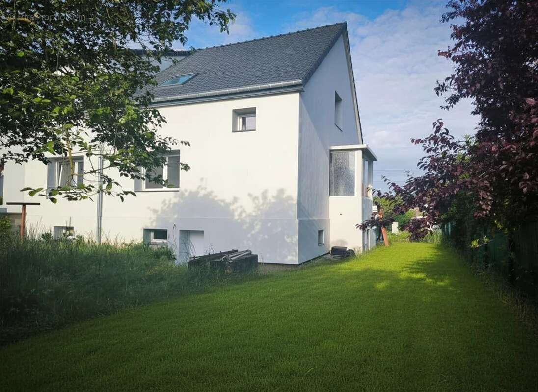AMNÉVILLE – Maison familiale entièrement neuve – - photo 1