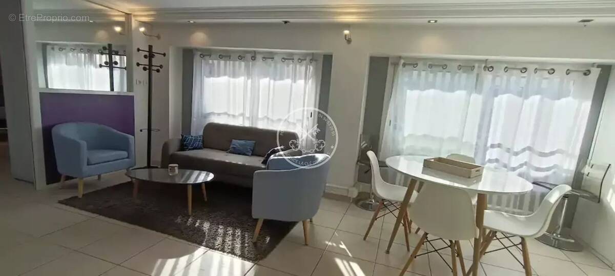 Appartement à SAINT-RAPHAEL