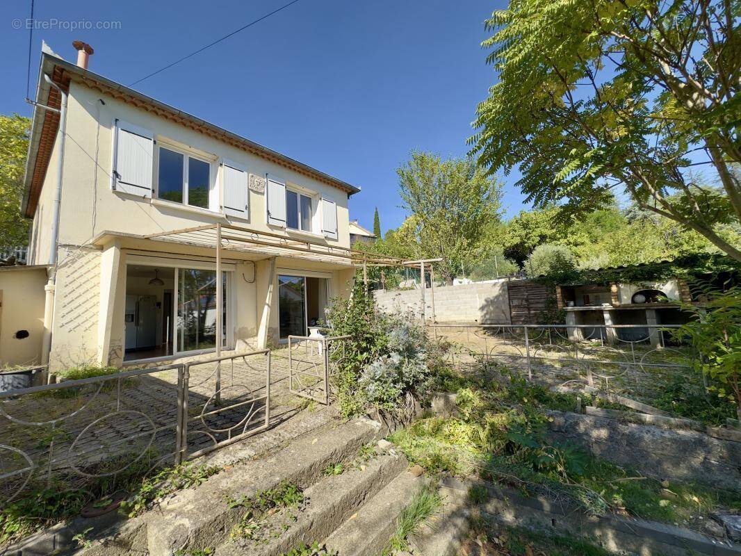 Maison à LES SALLES-DU-GARDON