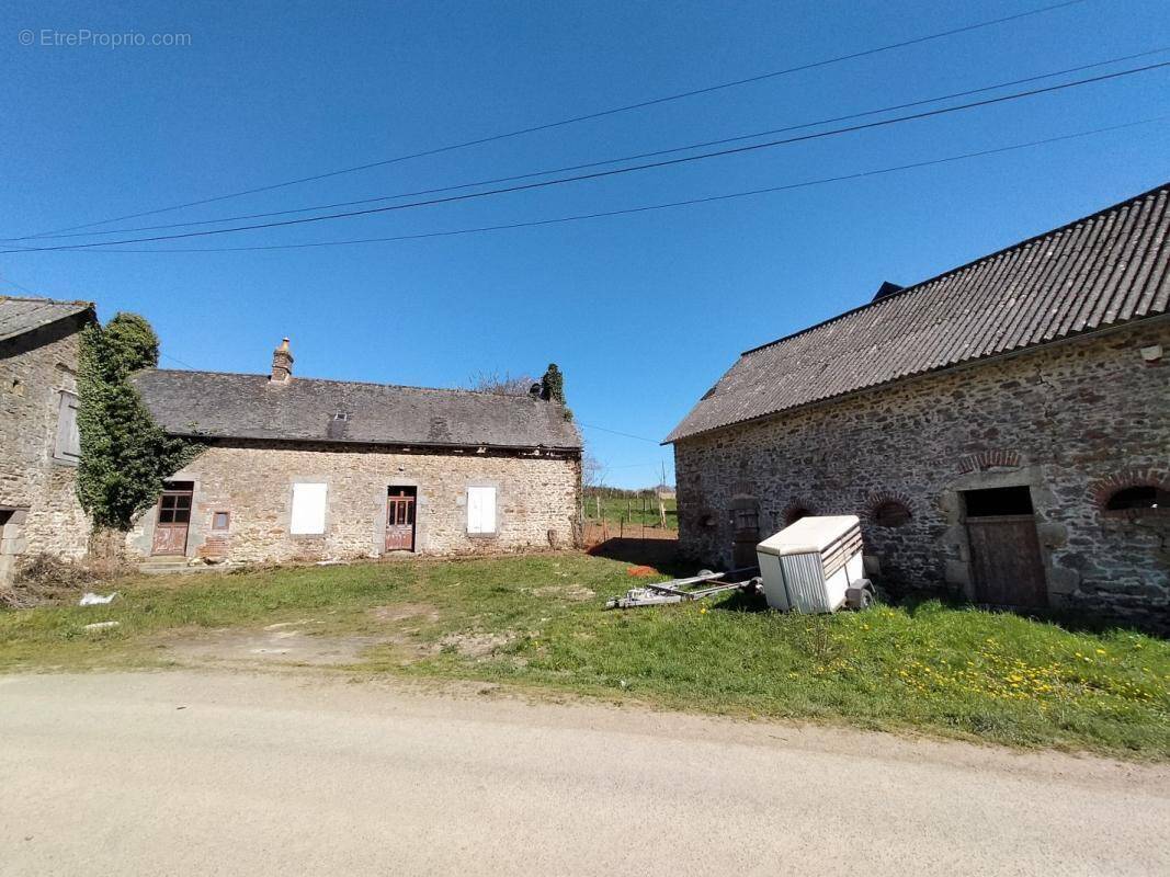 Maison à AVERTON