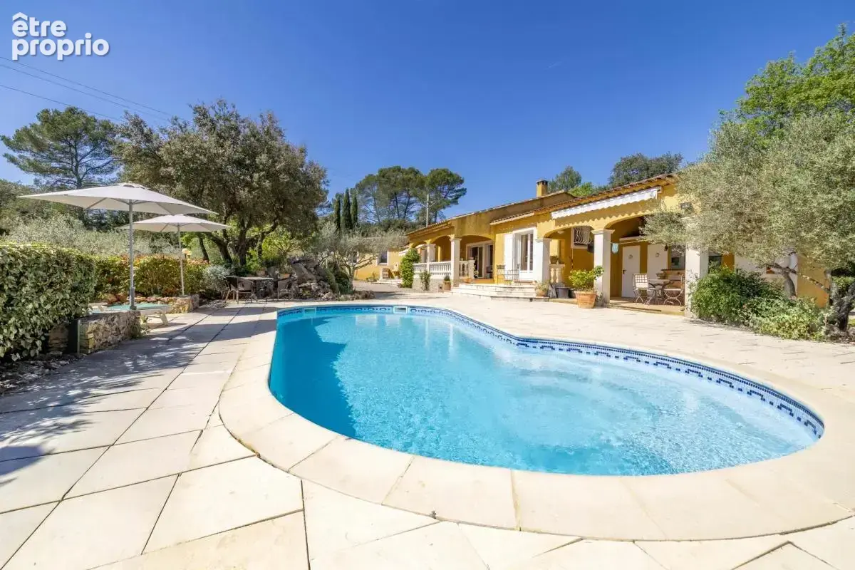 Dans l’arrière-pays varois, au cœur de la Provence Verte/MAISON PLEIN PIED/PISCINE/4200 m2 TERRAIN/ CALME/ SANS VIS A VIS/GARAGE - photo 1