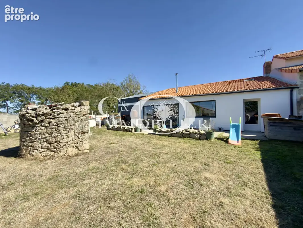 Maison en pierre rénovée avec soin de 145 m2 - photo 14