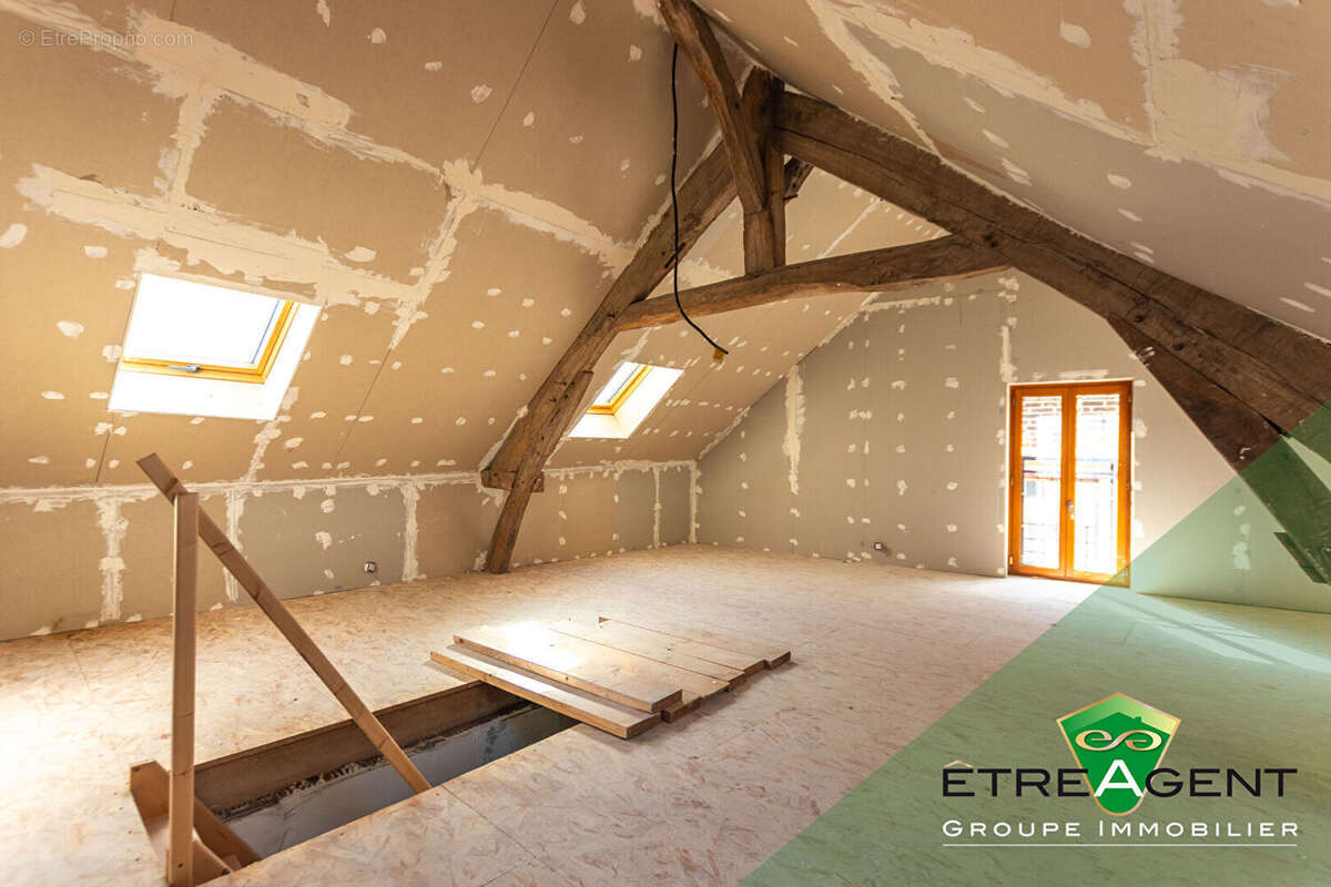 Maison à OINVILLE-SUR-MONTCIENT