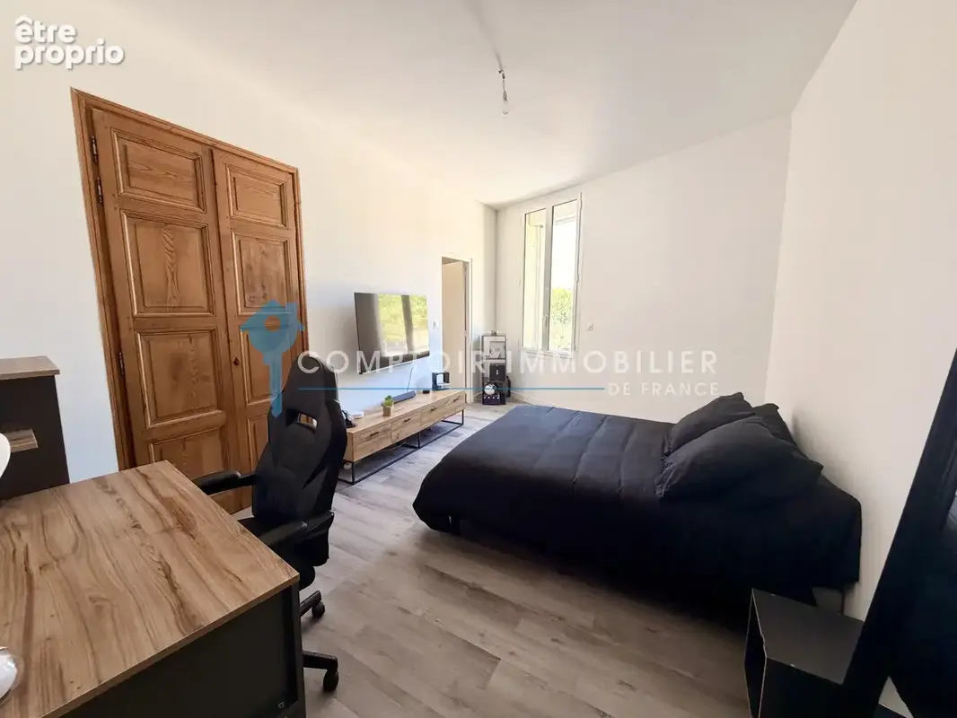 En exclusivité  Pépite et rare A vendre Vergèze, maison vigneronne entièrement rénové 190 m2 environ sur 300 m - photo 15