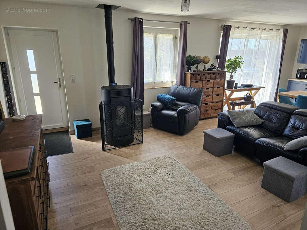 Maison à SAINT-PIERRE-D'EXIDEUIL