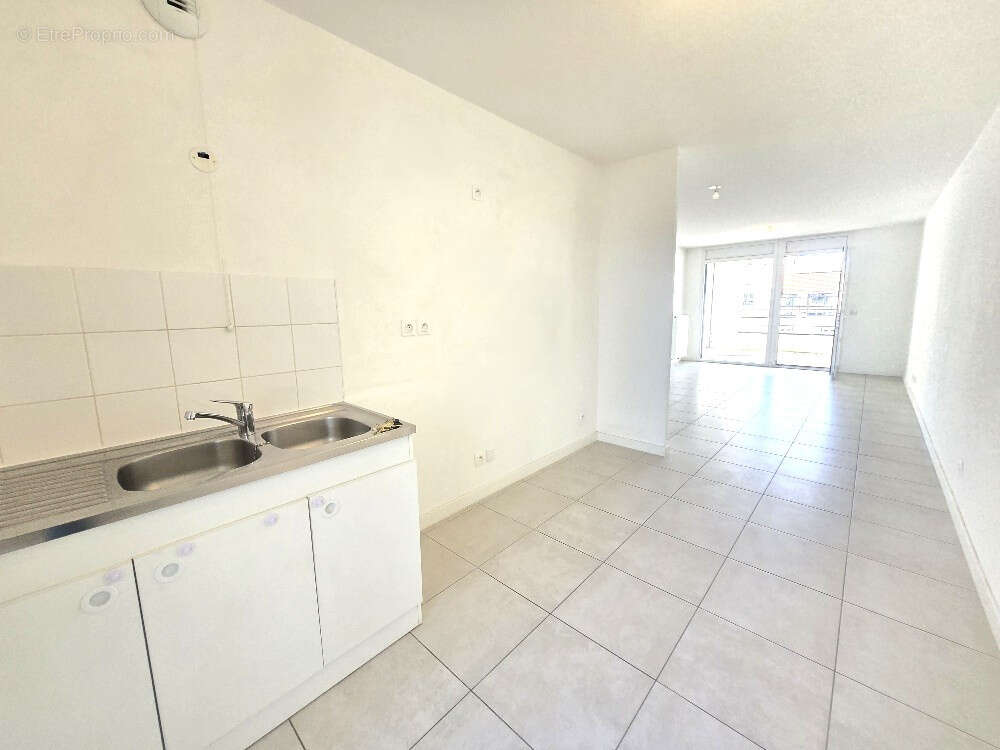 Appartement à SATHONAY-CAMP