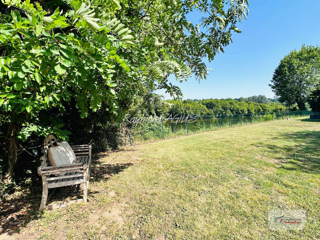 Maison à SAINT-EMILION