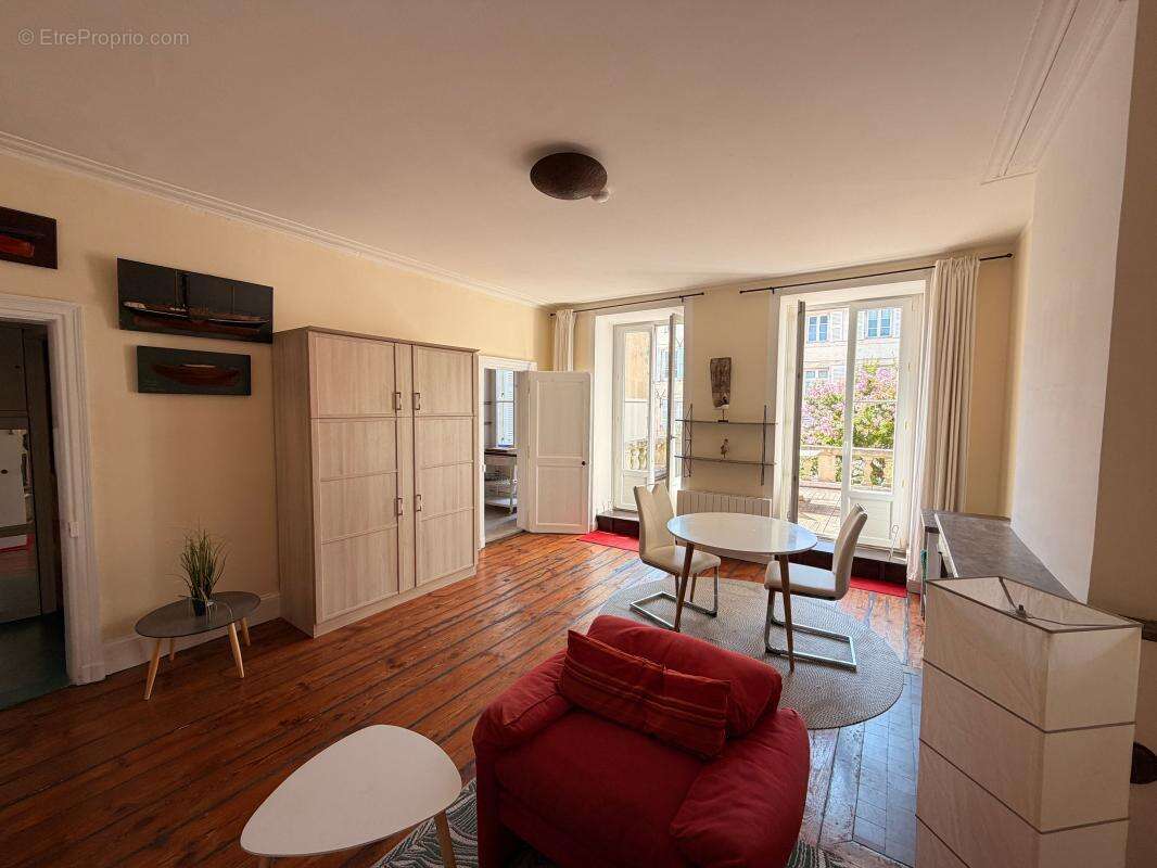 Appartement À Vendre - photo 2