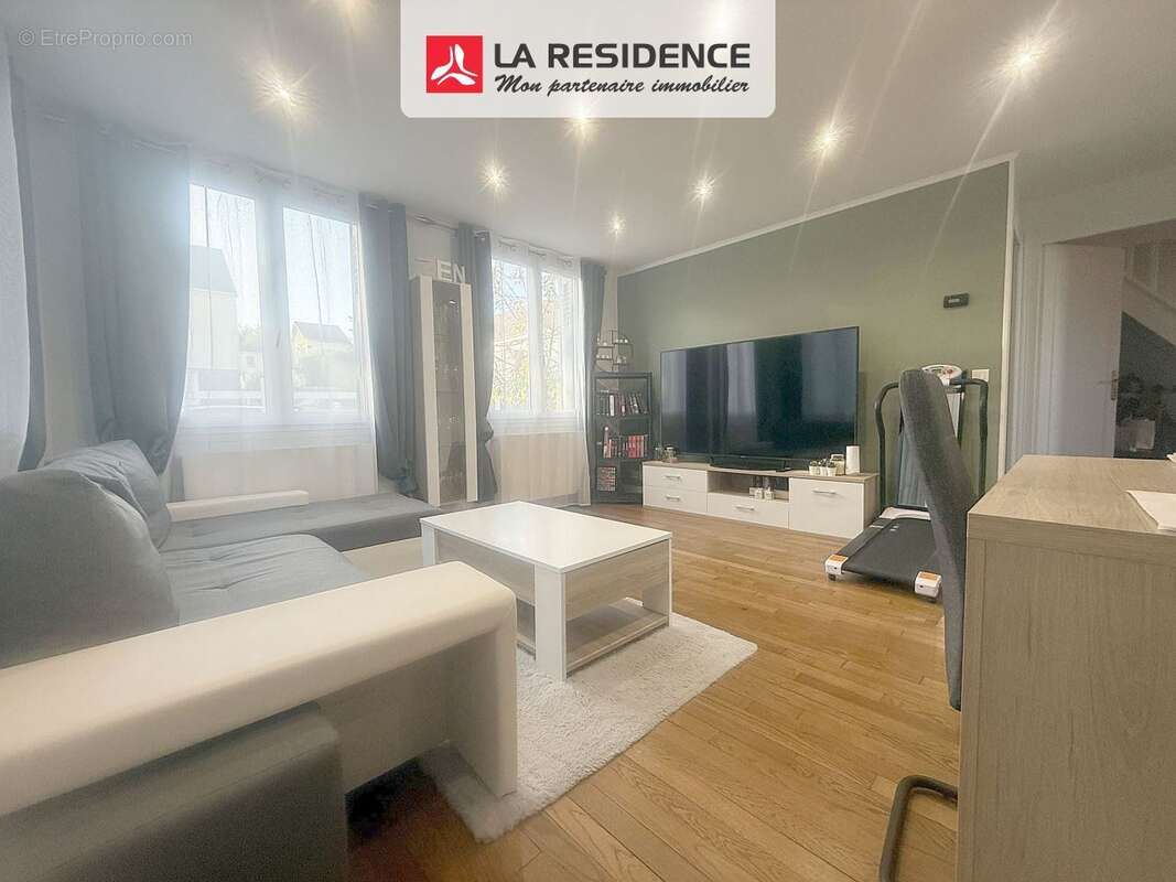 Maison à BONNIERES-SUR-SEINE