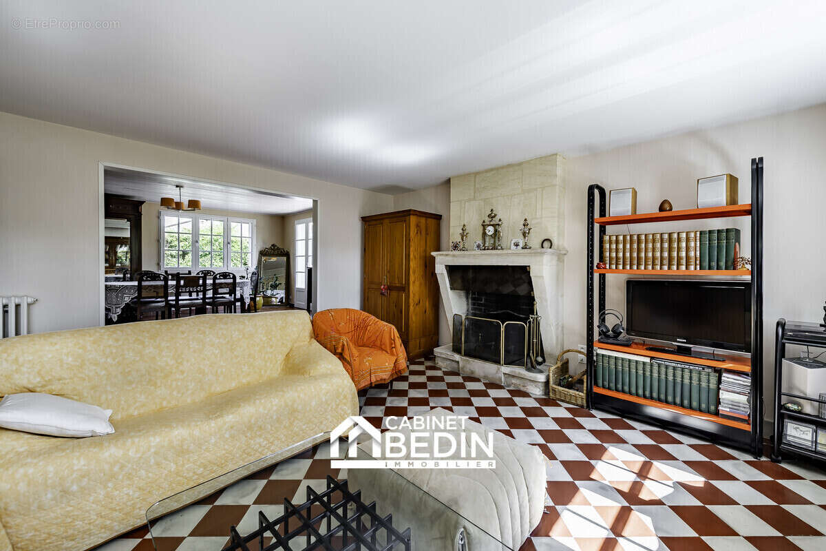 Maison 190 m² à Merignac  - photo 3