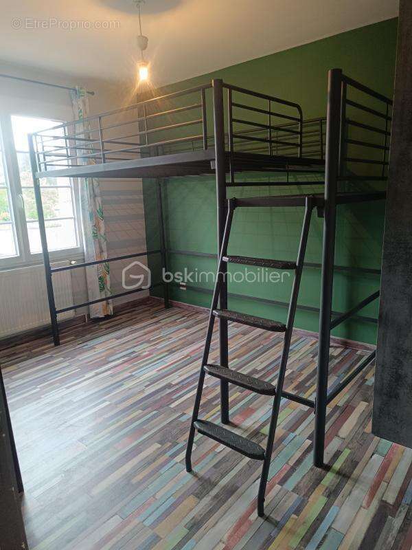 Coup de cœur assuré ! Maison familiale de 135 m² avec piscine et véranda sur un terrain de 667 m² - photo 7