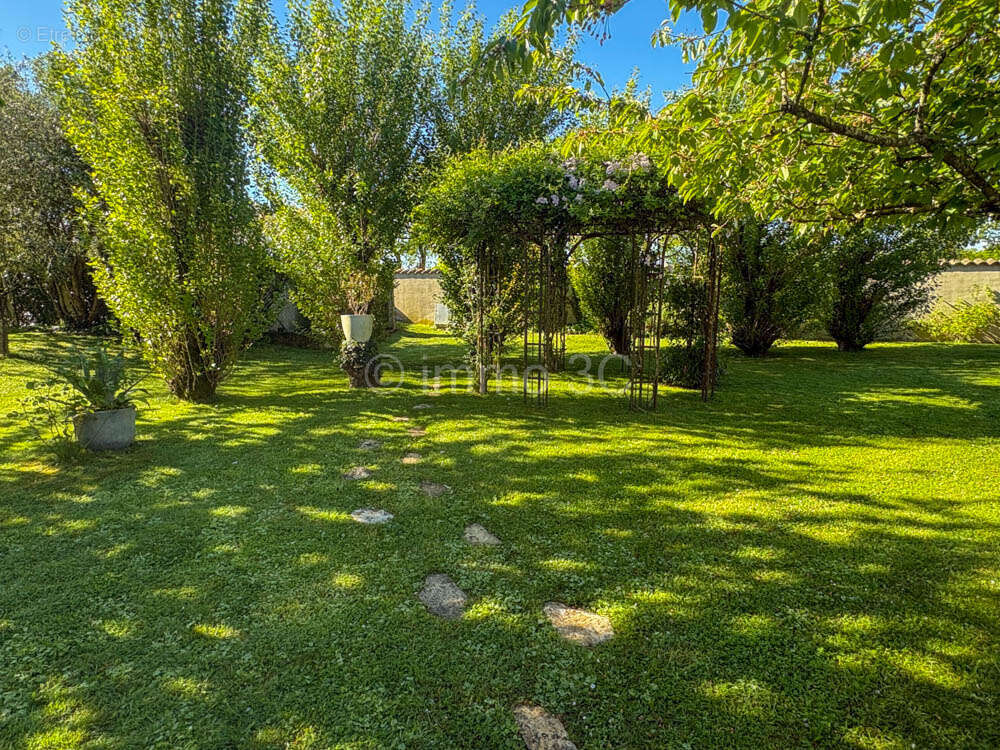 Maison à SAUZE-VAUSSAIS