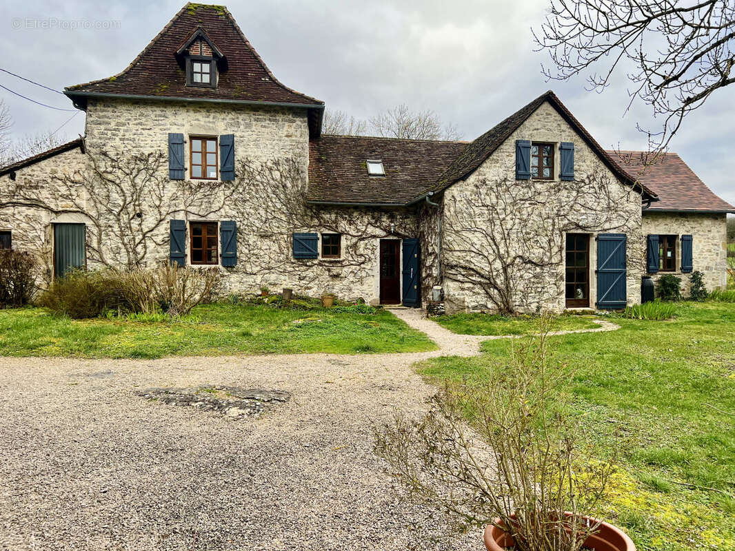 Maison à SAINT-PIERRE-TOIRAC