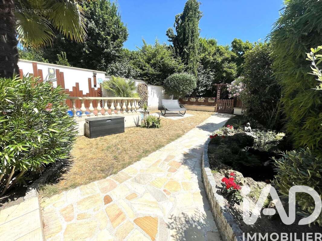 Photo 4 - Maison à LIVRY-GARGAN