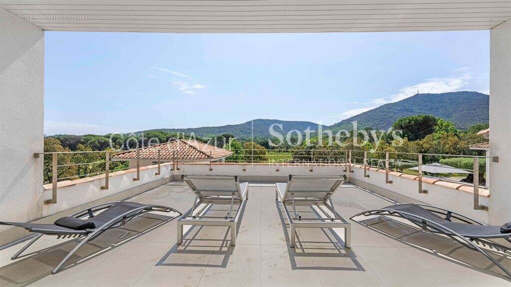 Maison à PLAN-DE-LA-TOUR