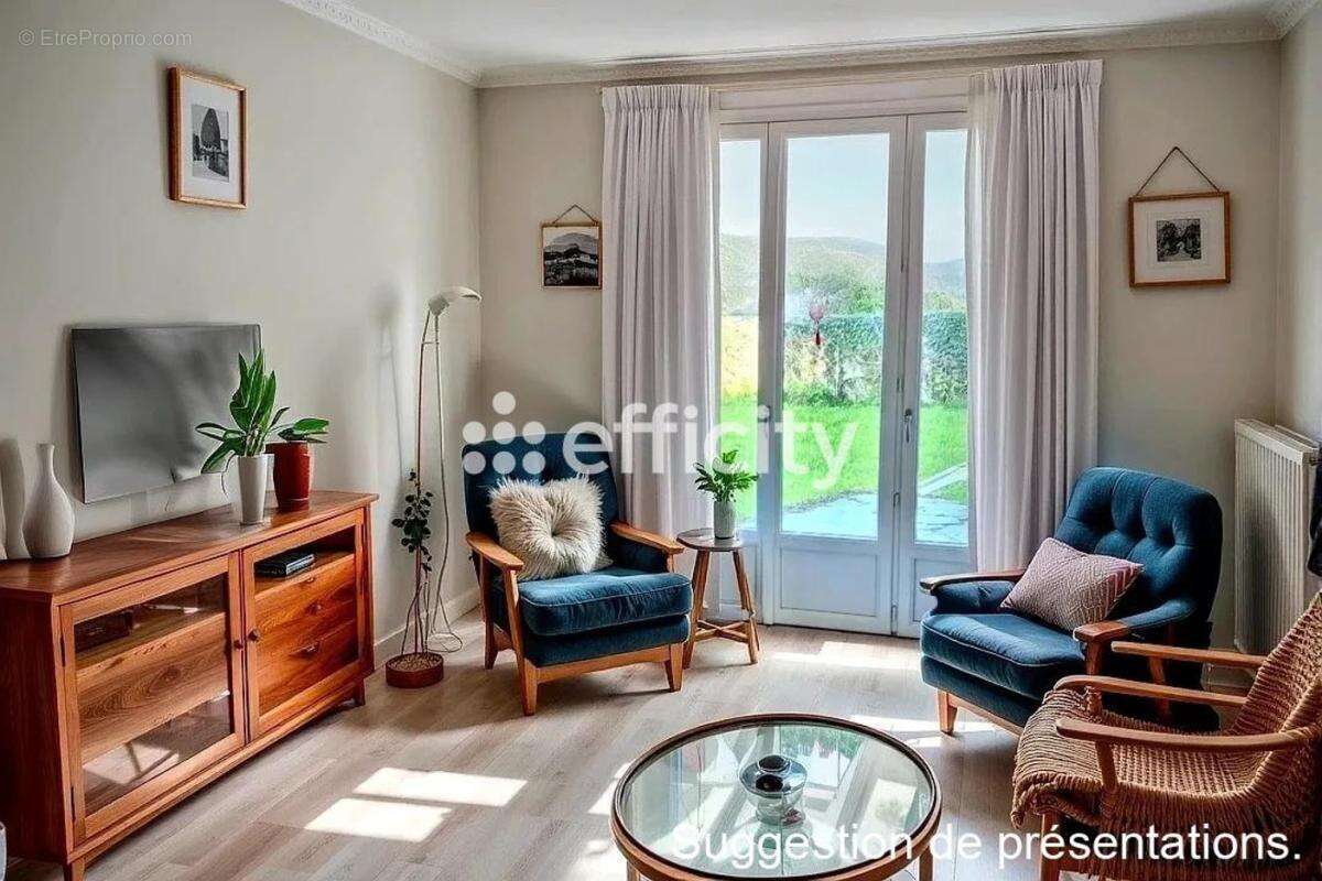 Maison à LA CHAPELLE-SUR-ERDRE