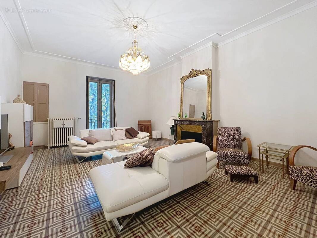 Appartement à NIMES