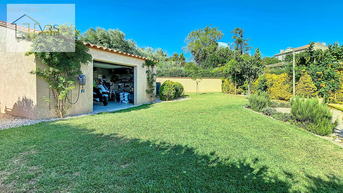 Superbe villa t5 157 m2   piscine, grand terrain 893 m2, garage et atelier   quartier residentiel recherché - photo 23