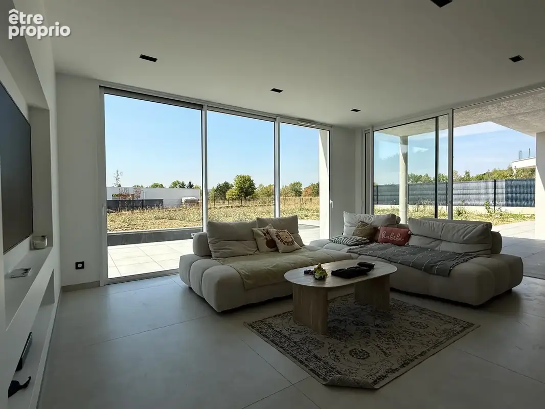 Marly   Maison contemporaine d'exception face au golf   Piscine, 190 m2 et prestations premium - photo 1