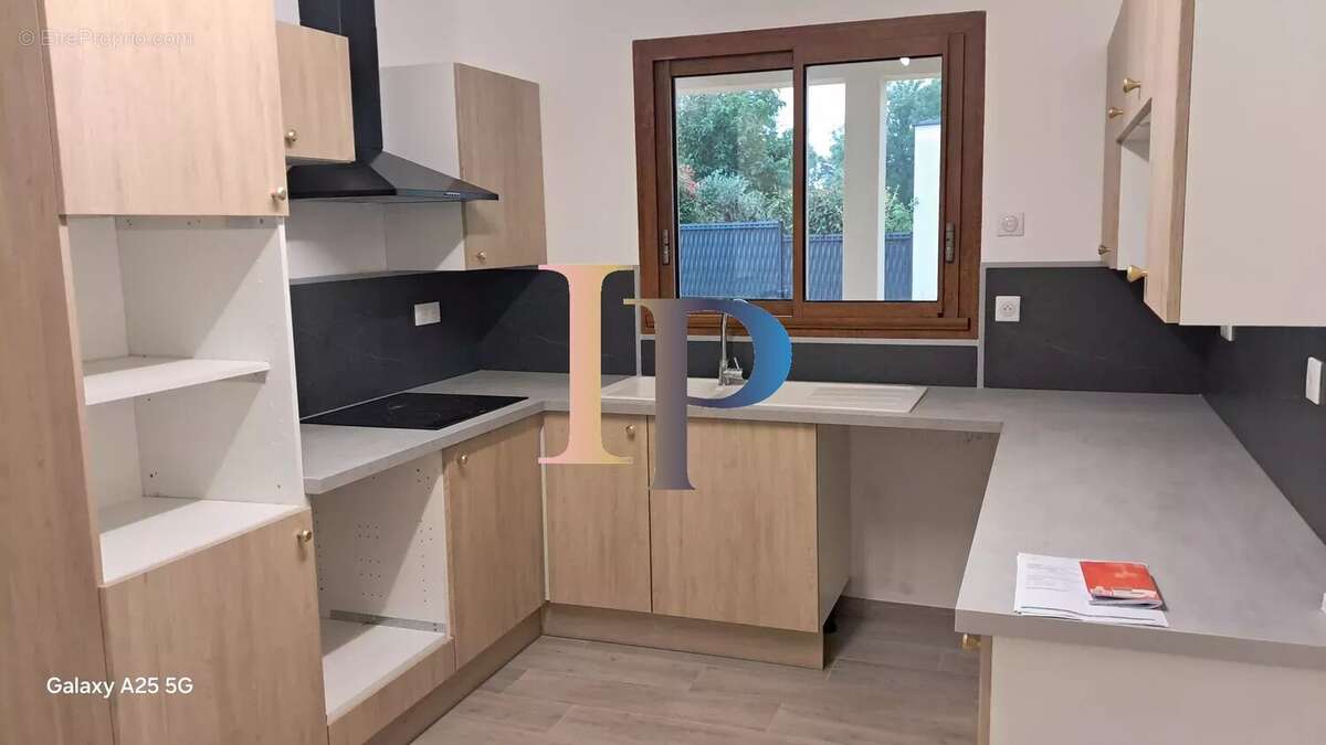 Maison à PARAY-LE-MONIAL