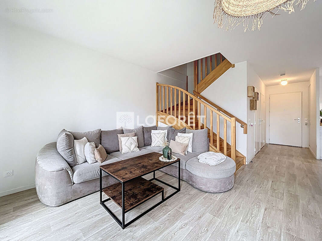 Maison à MOISSY-CRAMAYEL