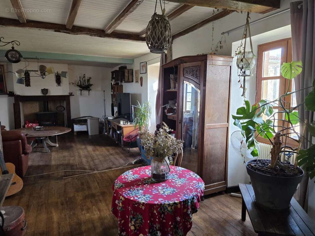 Maison à SAINT-ANTONIN-NOBLE-VAL