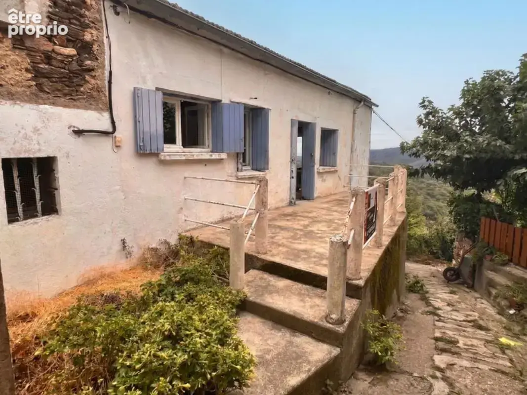 Maison à COMBES