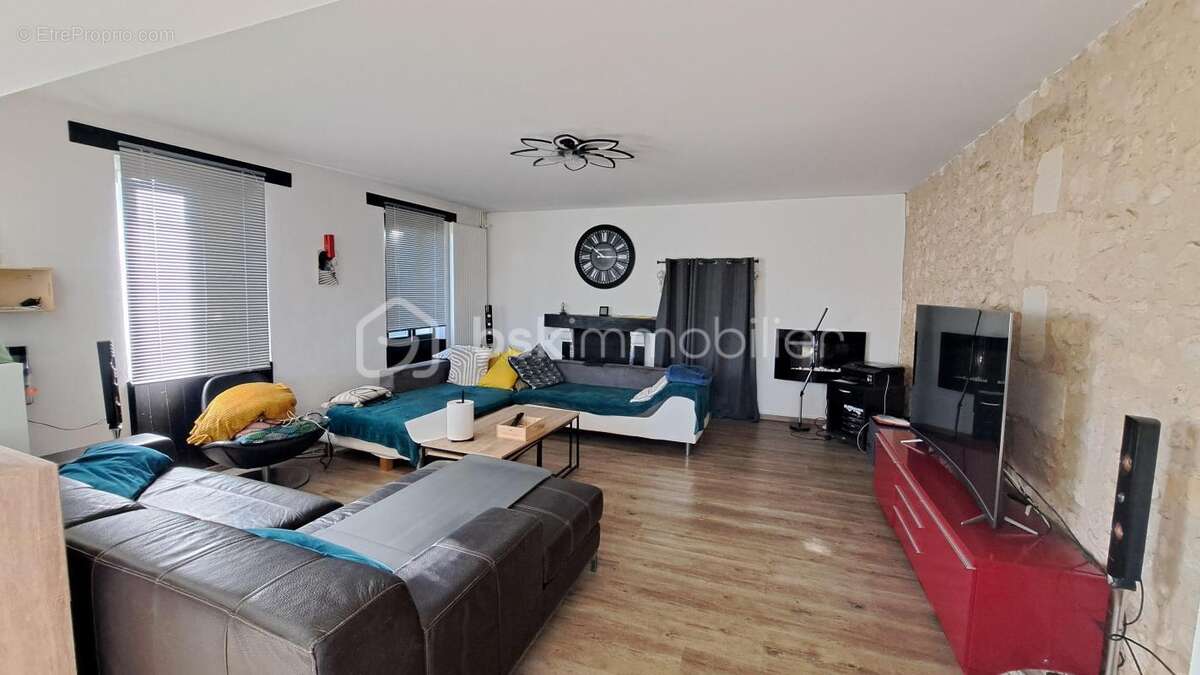 Maison à MONTPON-MENESTEROL