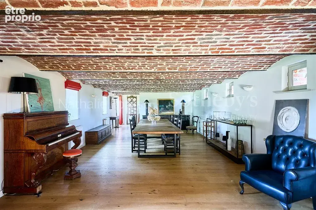 RONCQ magnifique corps de ferme avec piscine hanger et dépendance aménagée. - photo 6