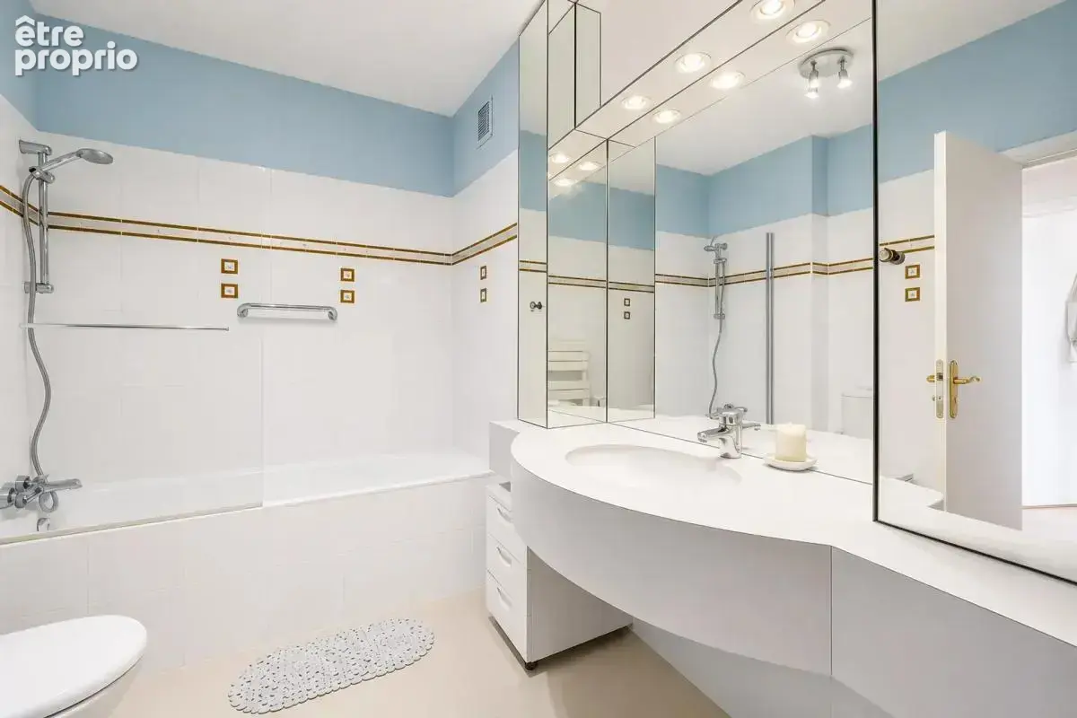 Saint-Giniez / Prado – Dernier étage, T5 150 m², 4 ch, terrasse - photo 10