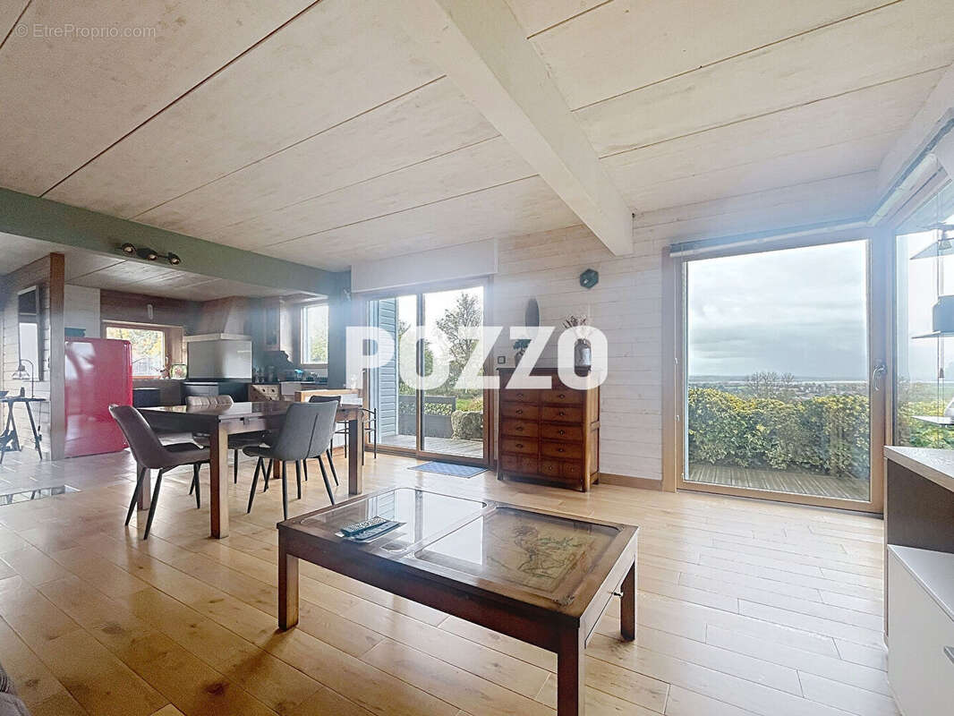 Maison à LE VAL-SAINT-PERE