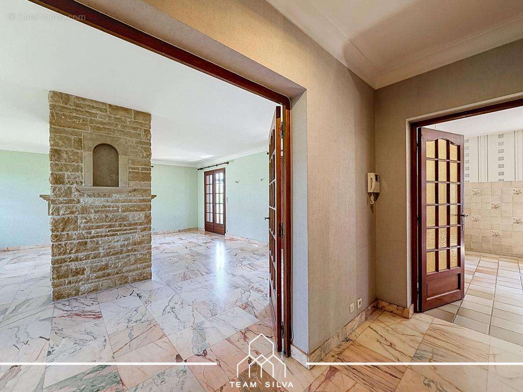 Maison 220 m² à Ternay  - photo 13