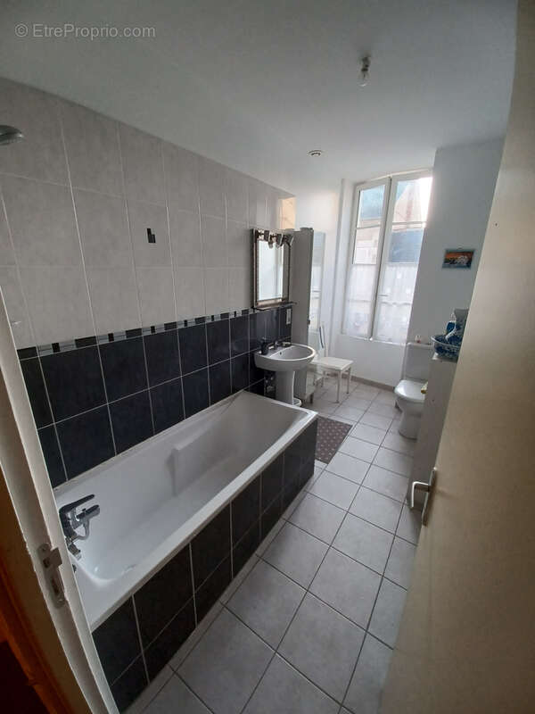 Maison à LA CHARITE-SUR-LOIRE