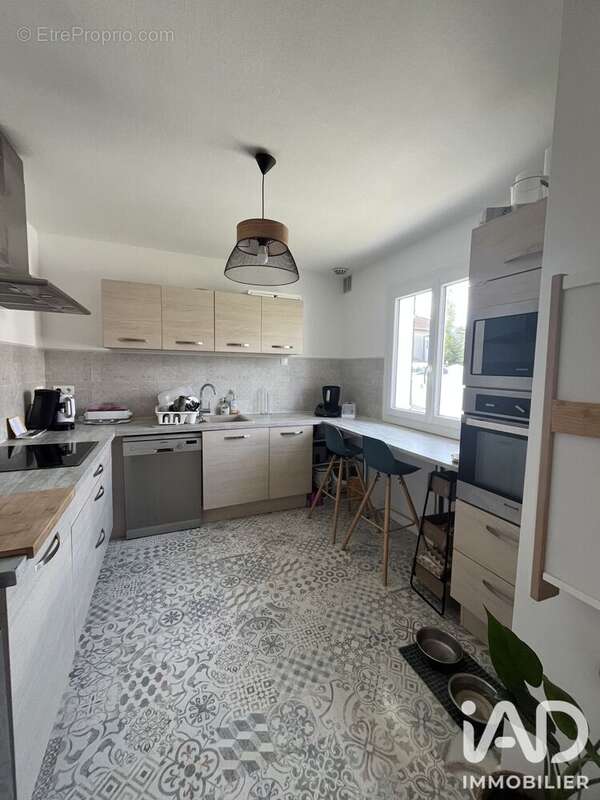 Maison 129 m² à Gennetines  - photo 2