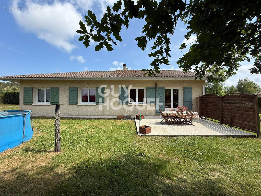 Maison à SAINTE-EULALIE-EN-BORN