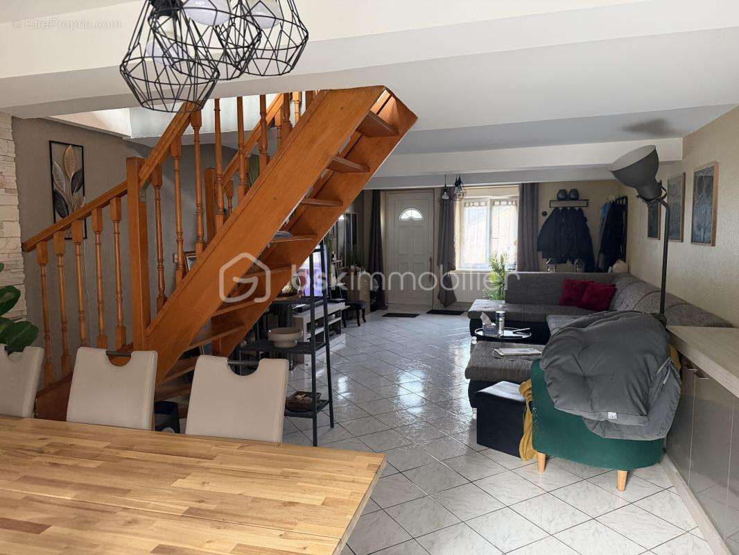 Jolie maison d'habitation dans endroit calme - photo 4