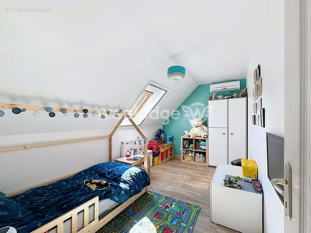 Maison 100 m² à Jouy-Le-Moutier  - photo 8