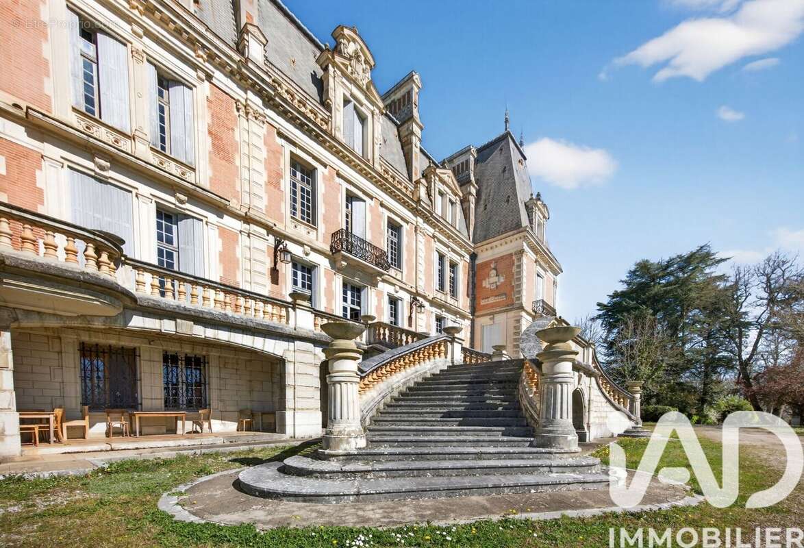 Photo 2 - Appartement à SAINT-ETIENNE-DE-TULMONT
