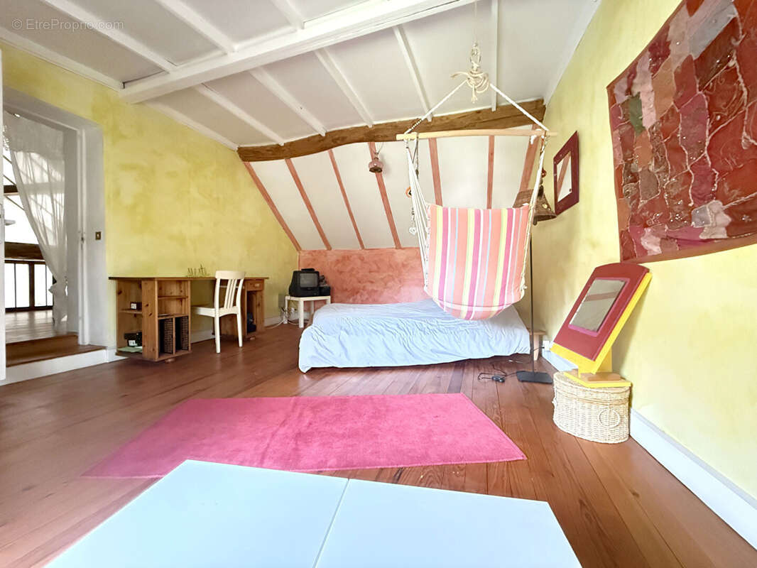 Maison à HOUDAN