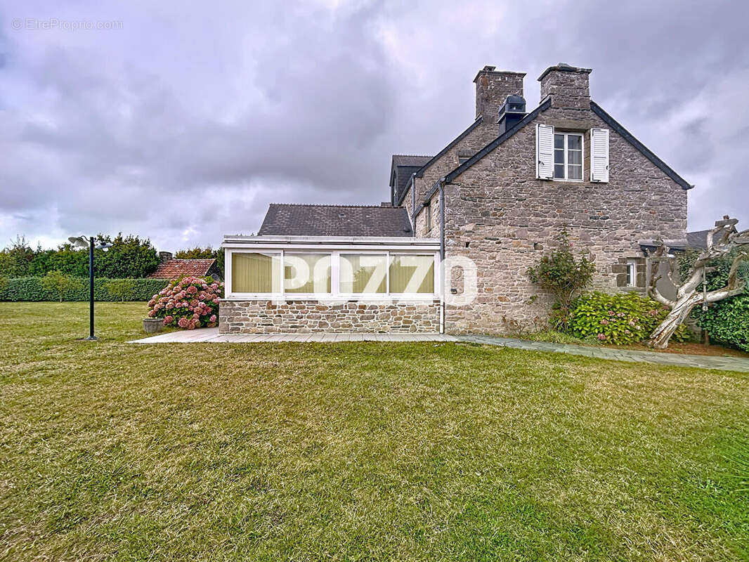 Maison à SURTAINVILLE