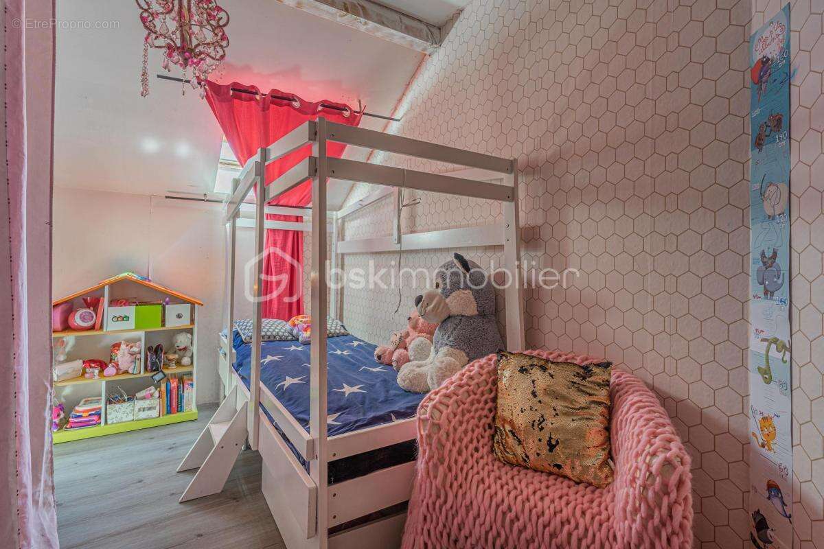 Maison à SERRIERES-EN-CHAUTAGNE