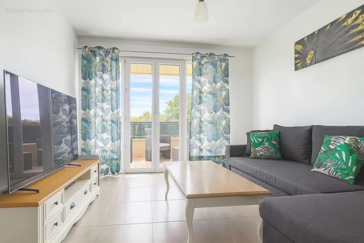 Appartement à FONTENAY-TRESIGNY