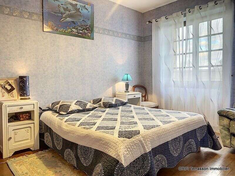 Maison à SALIGNAC-EYVIGUES