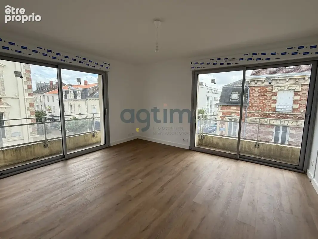 Photo Appartement à La Roche-Sur-Yon au prix de 679 250€