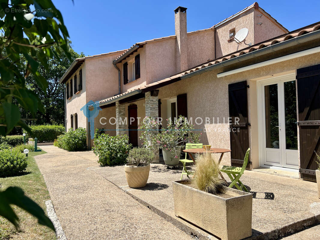 Maison à REALMONT