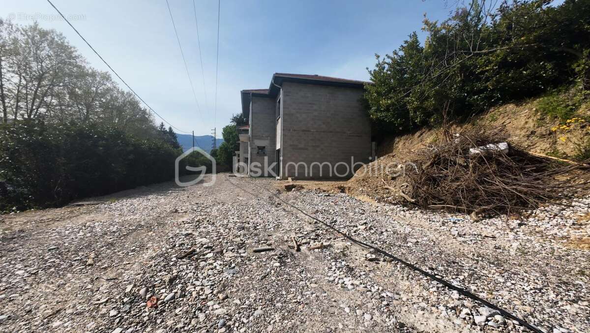 En exclusivité – Maison 95 m² – terrain 400m² – Moirans - photo 4