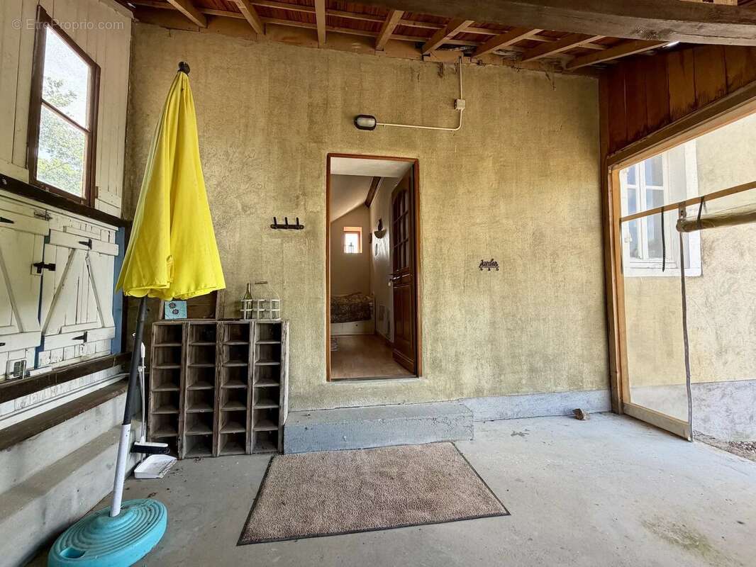 Grand ensemble, entièrement isolé avec 1,4 hectare à vendre près de Remilly - photo 34